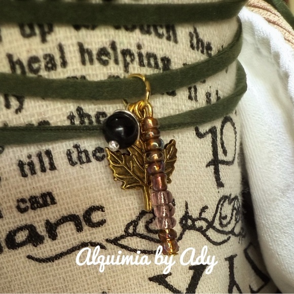 Onyx and green suede multi charms necklace statement - Picture 1 of 3